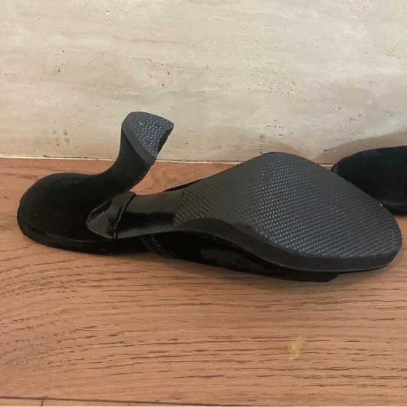 Prada, vintage, velvet and rhinestone high heel - Picture 6 of 7